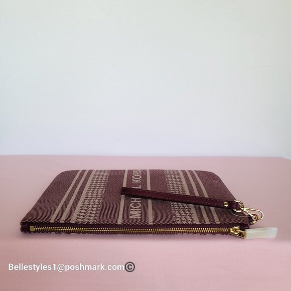 MICHAEL KORS Jet Set Signature Jacquard Large Zip Pouch Wristlet- Dark Berry ⭐ - Picture 10 of 16
